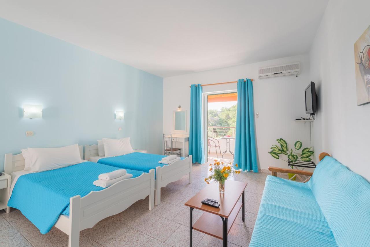 Aparthotel Crystal Blue Hotel,