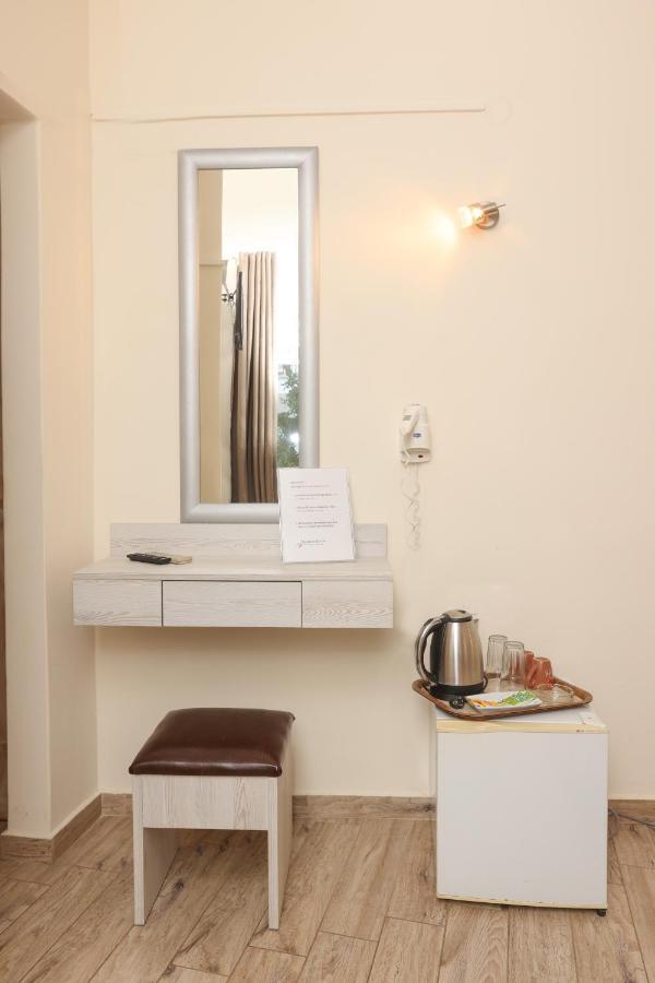 Hotel Summer Polychrono