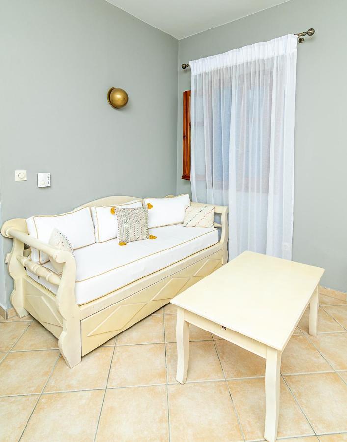 Apartment Niriides Boutique *