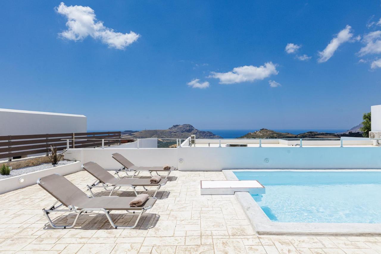 Petres Villa