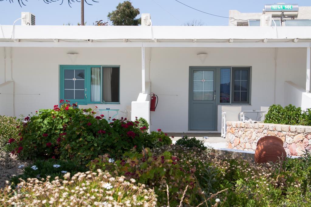 Parasporos Village Aparthotel