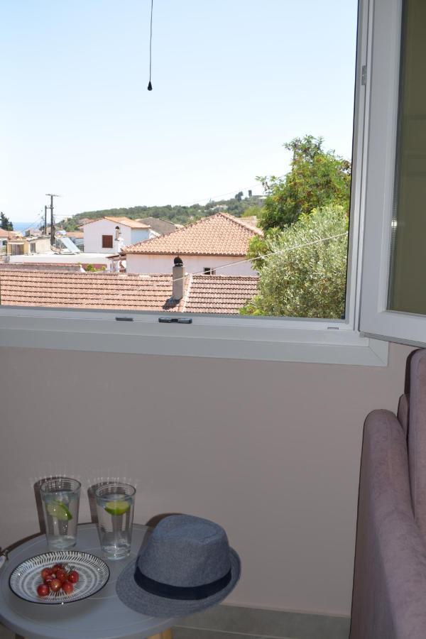 Paxos *