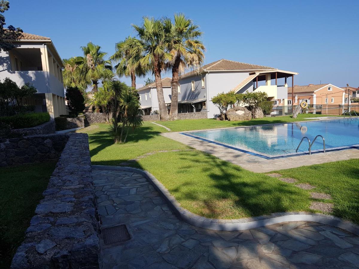 Asteraki Aparthotel 3*