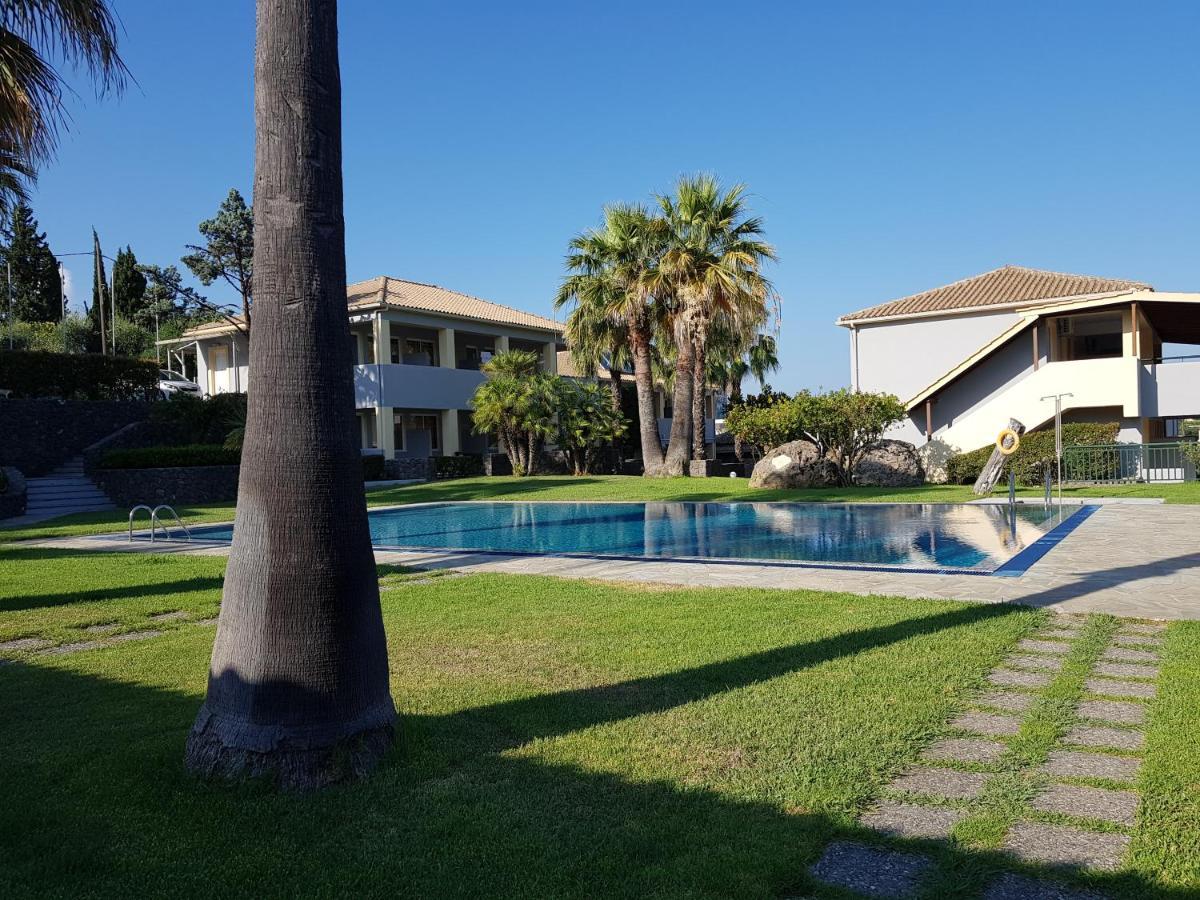 Asteraki Aparthotel 3*