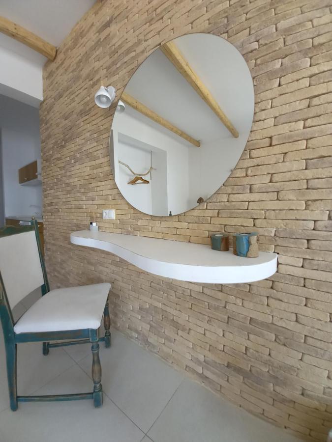 Notus Apartment *