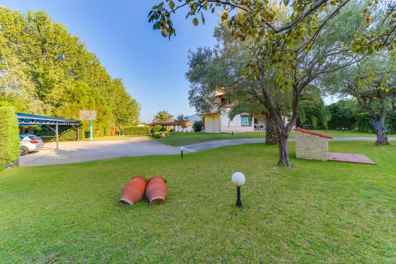 Villa Laguna *