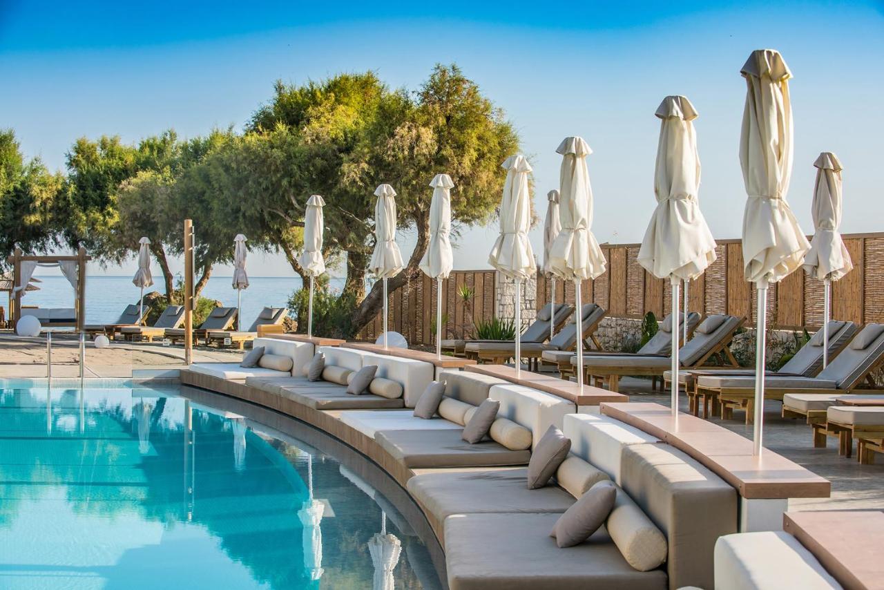 Enorme Teatro Hotel