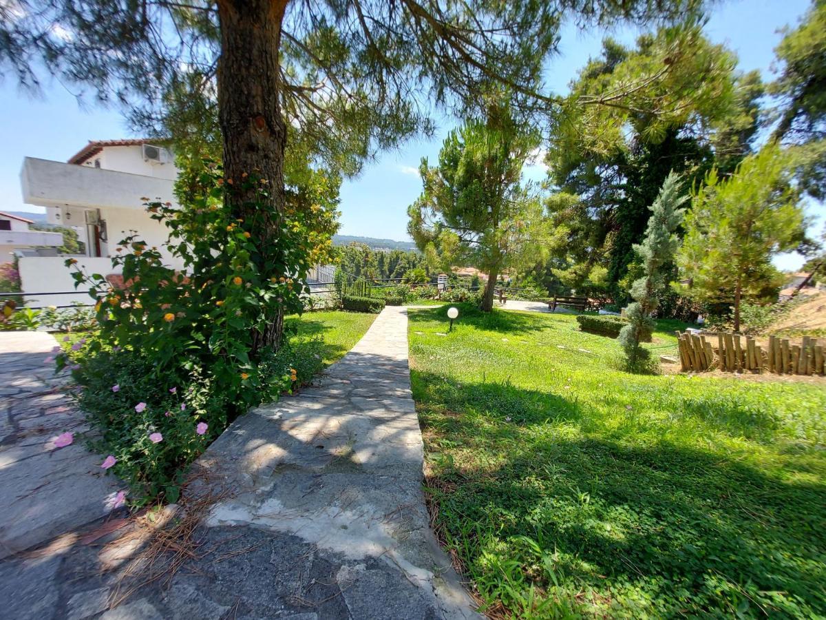 Villa Elani Private Retreat - Villa Maria Garden Escape