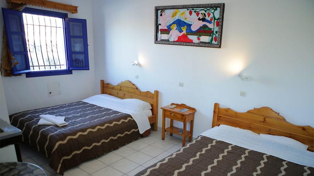 Apartment Kapetanios Perivolos (Santorini)