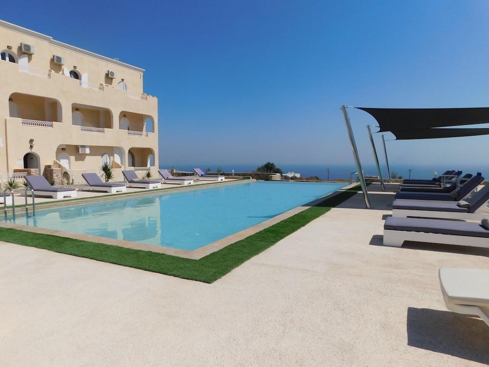 Blue Horizon Apartment Fira (Santorini)