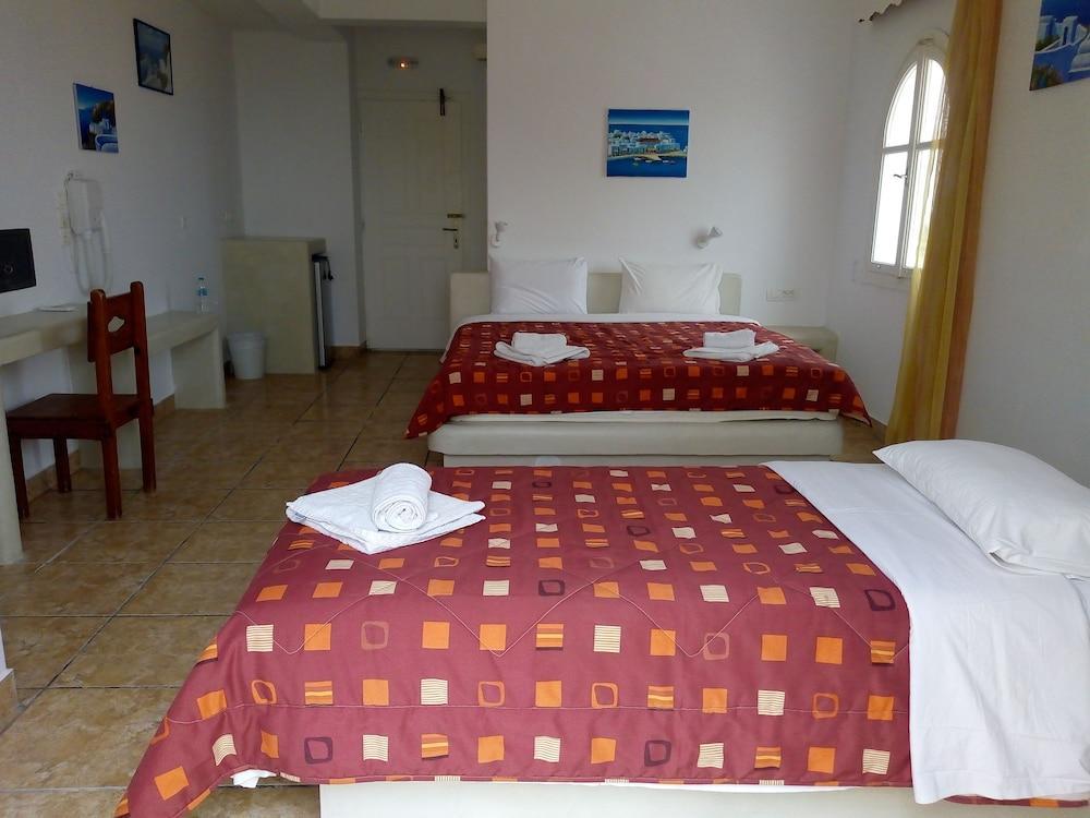 Blue Horizon Apartment Fira (Santorini)
