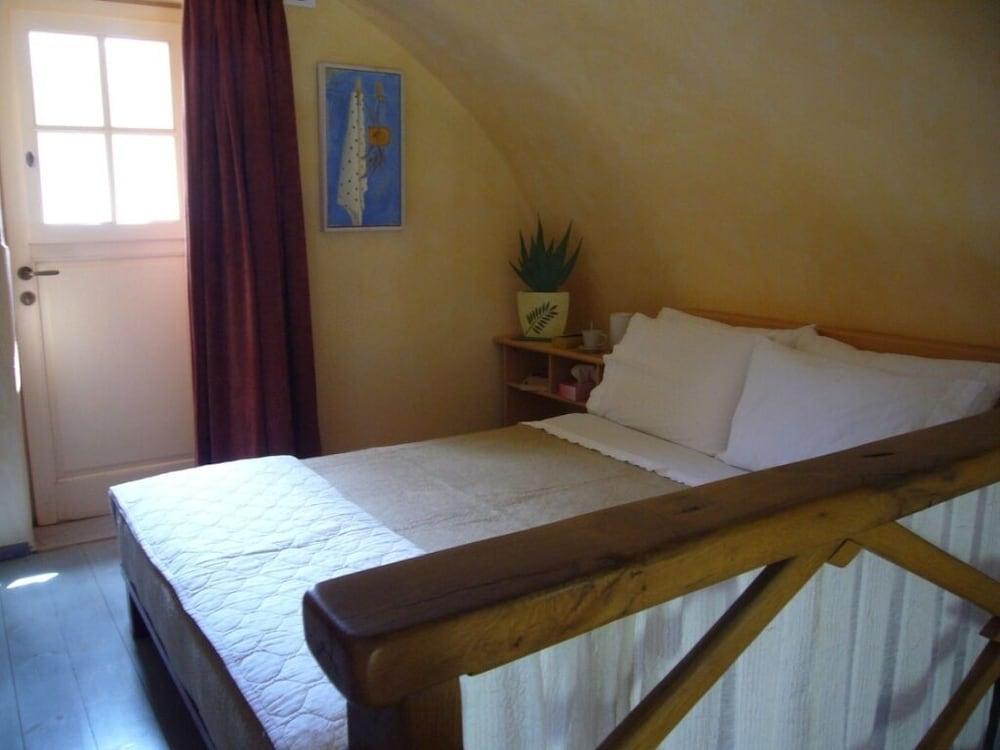 To The Garden Country house Aliki (Paros)