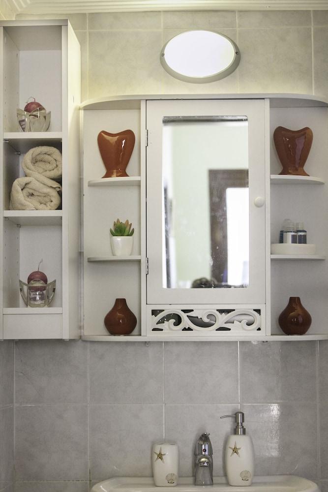 Center House In Rhodes Apartment *