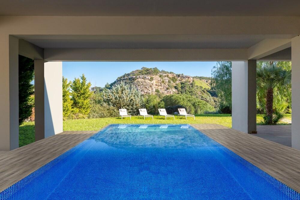 Ixian Hilltop Ialysos (Rhodes)