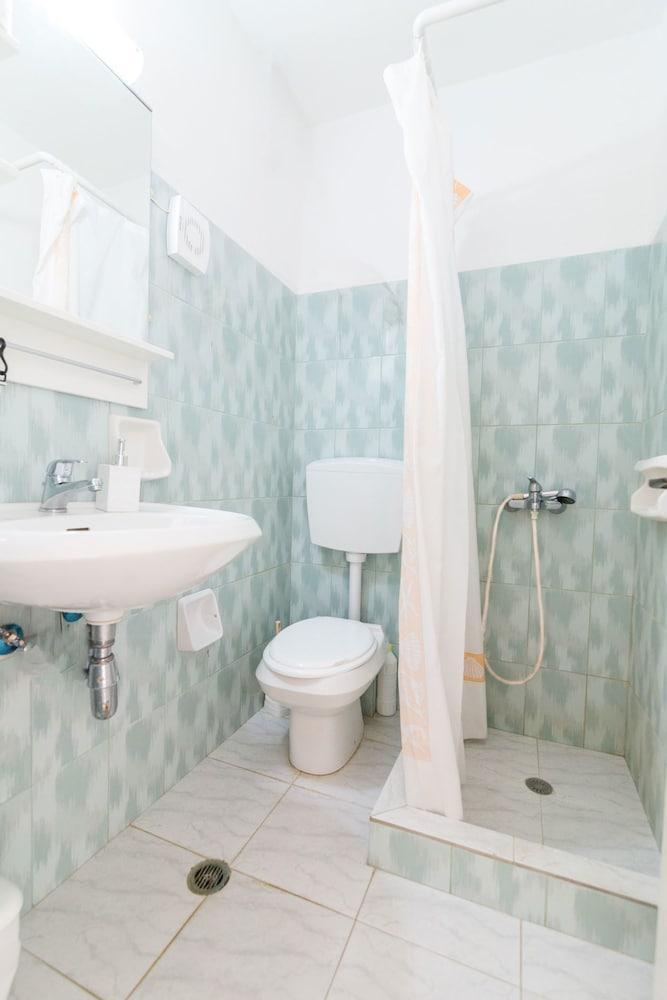 Remvi Studios Aparthotel Pounda