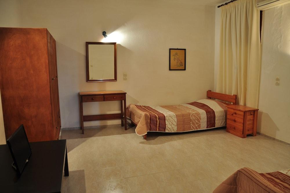Michalis Hotel 3*