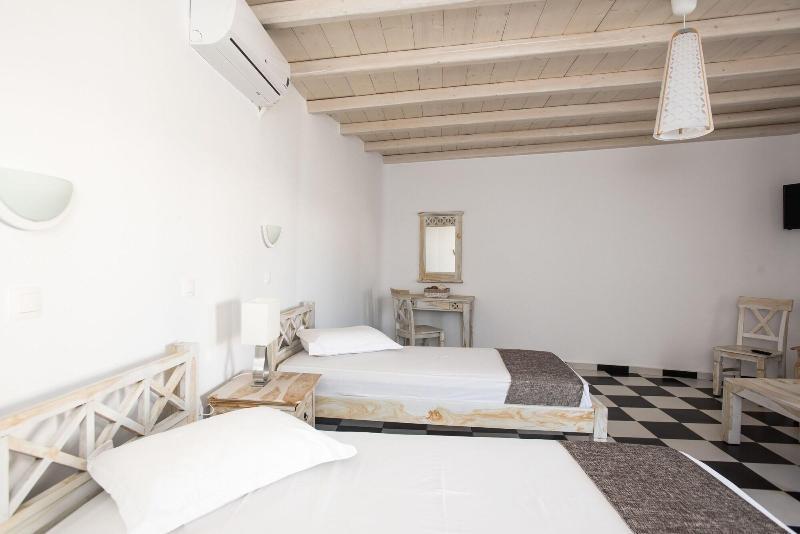 Happy Mykonos 3*
