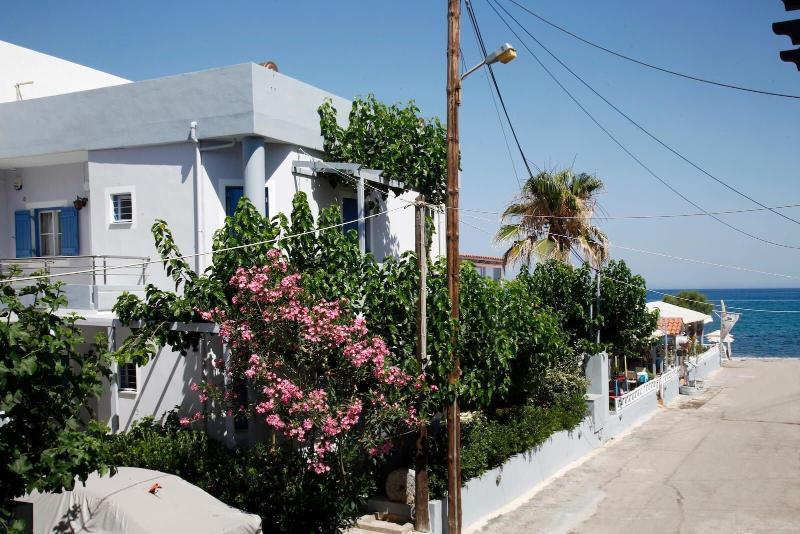 Studios Vasilis Agia Marina (Crete)