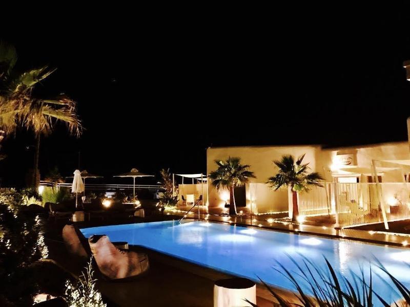 Queen Boutique Mykonos Town