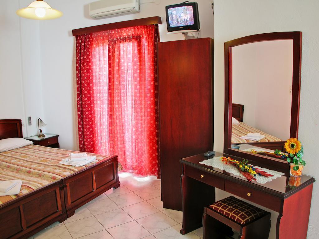 Aparthotel Mimoza Adamantas (Milos)