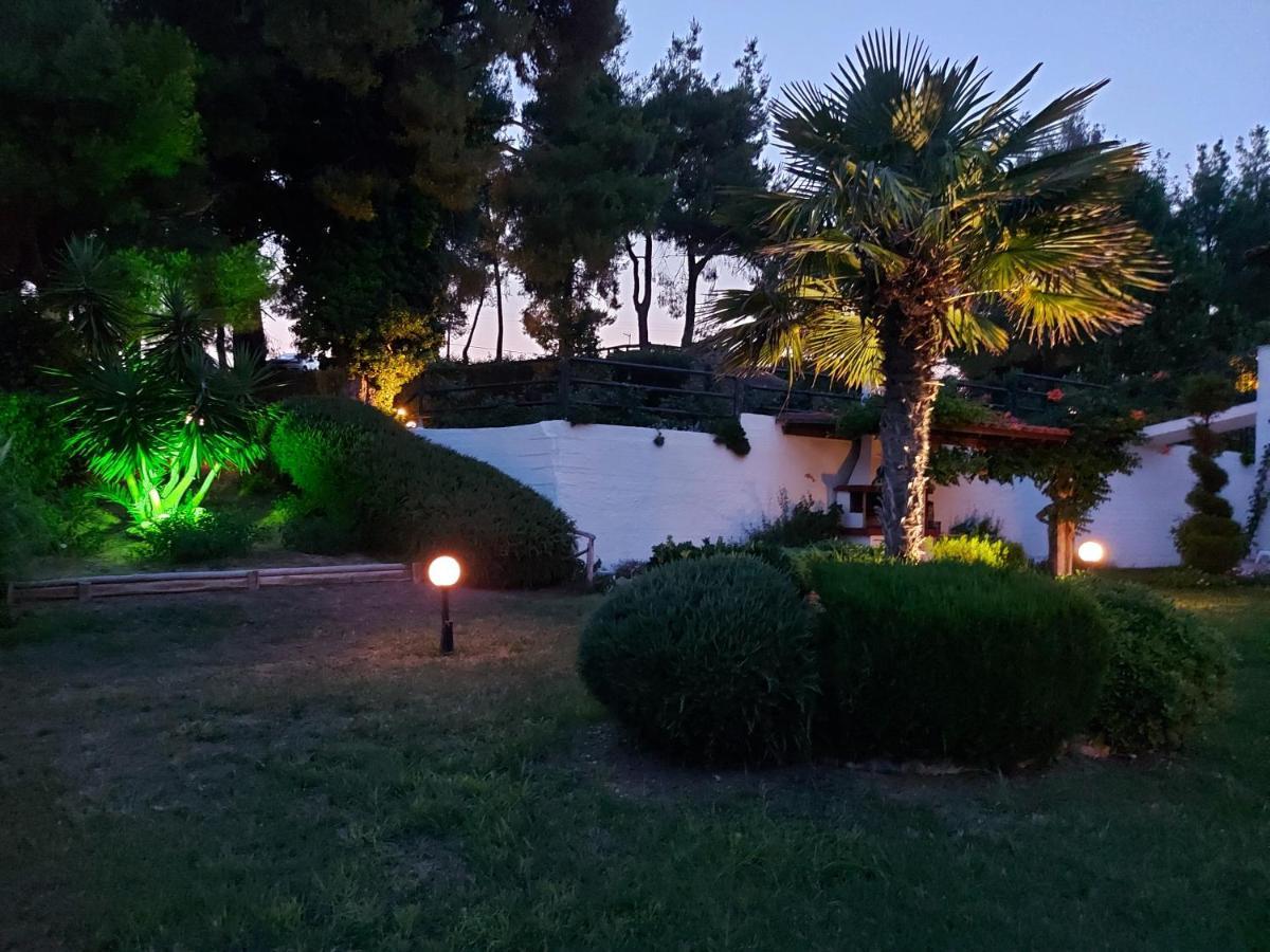 Elani Private Retreat - Villa Maria Garden Escape
