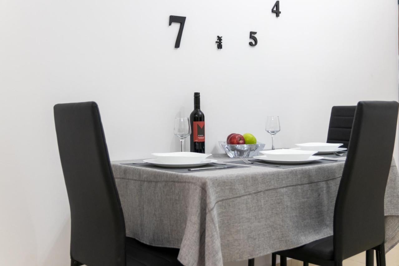 Apartment C3 Modern Spartan Sparta