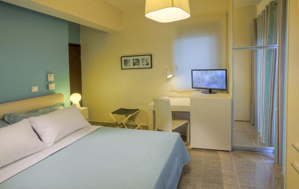 Marini Luxury And 3* Aegina