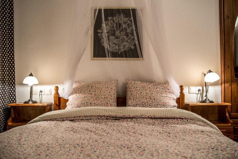 Mononaftis By Interhome