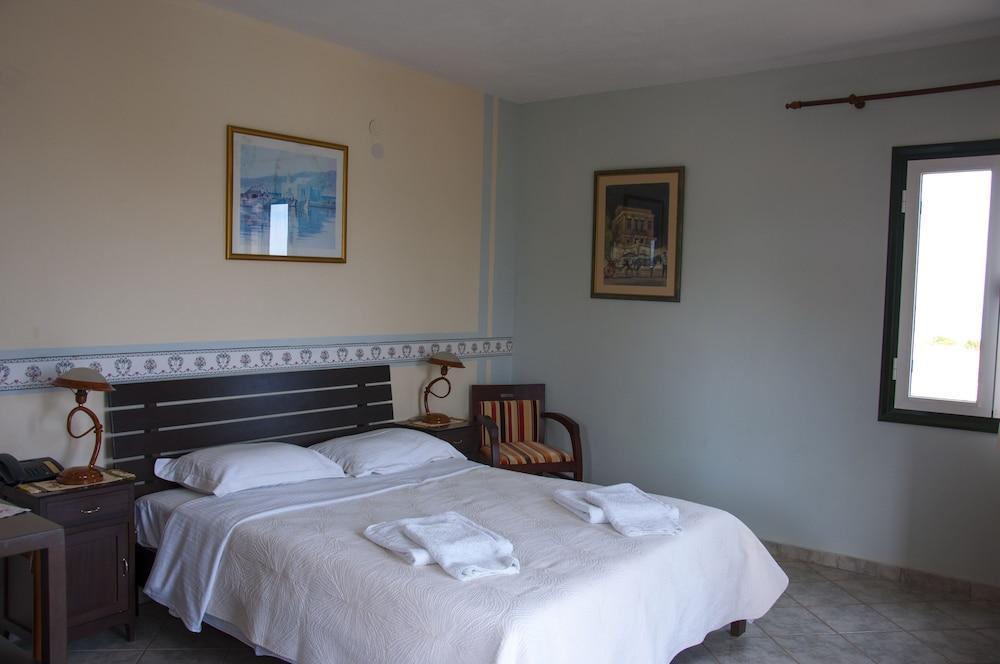 Hotel Irides Luxury & 4*