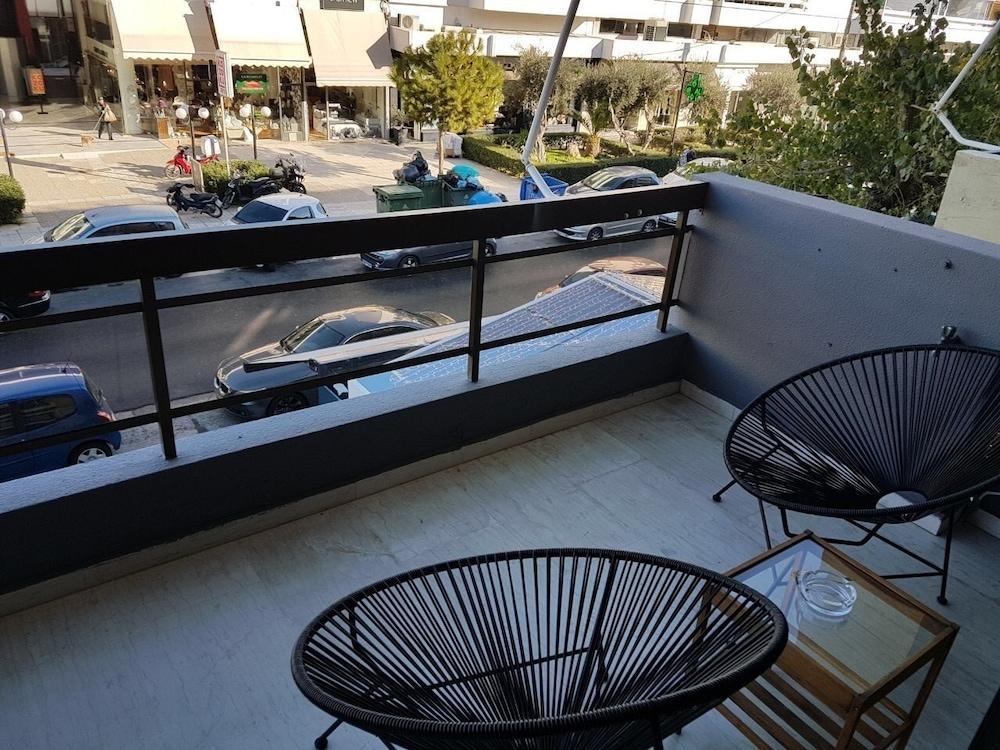 Central Apartment * Athens