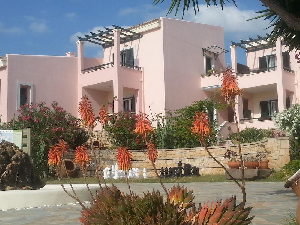 Irides Luxury & Aegina