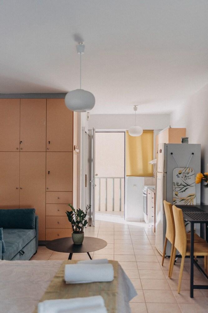 Apartment House, Nirvana Ii,