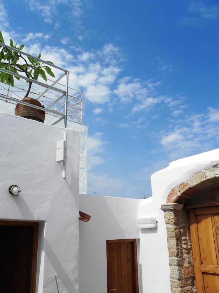 Apartment Lindos Esel Suites
