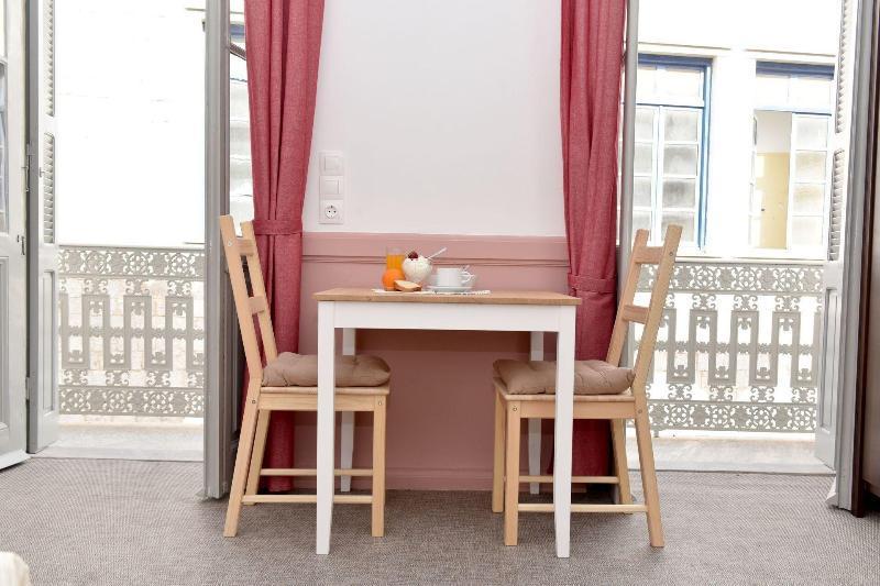 Guest house Douskos 3*