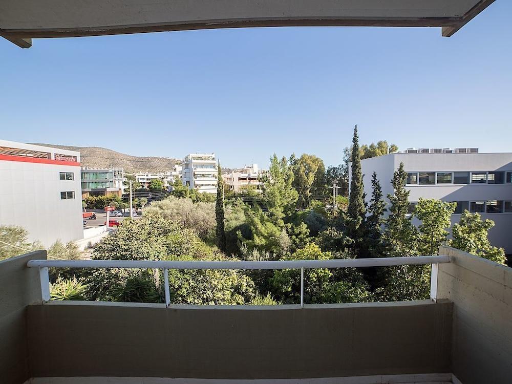 Beautiful In Center Apartment