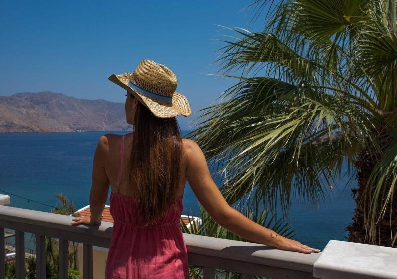Niriides Hotel Apartments 3*
