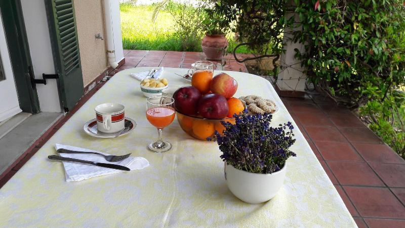 Moschona Apartment *