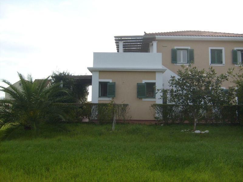 Apartment Moschona *