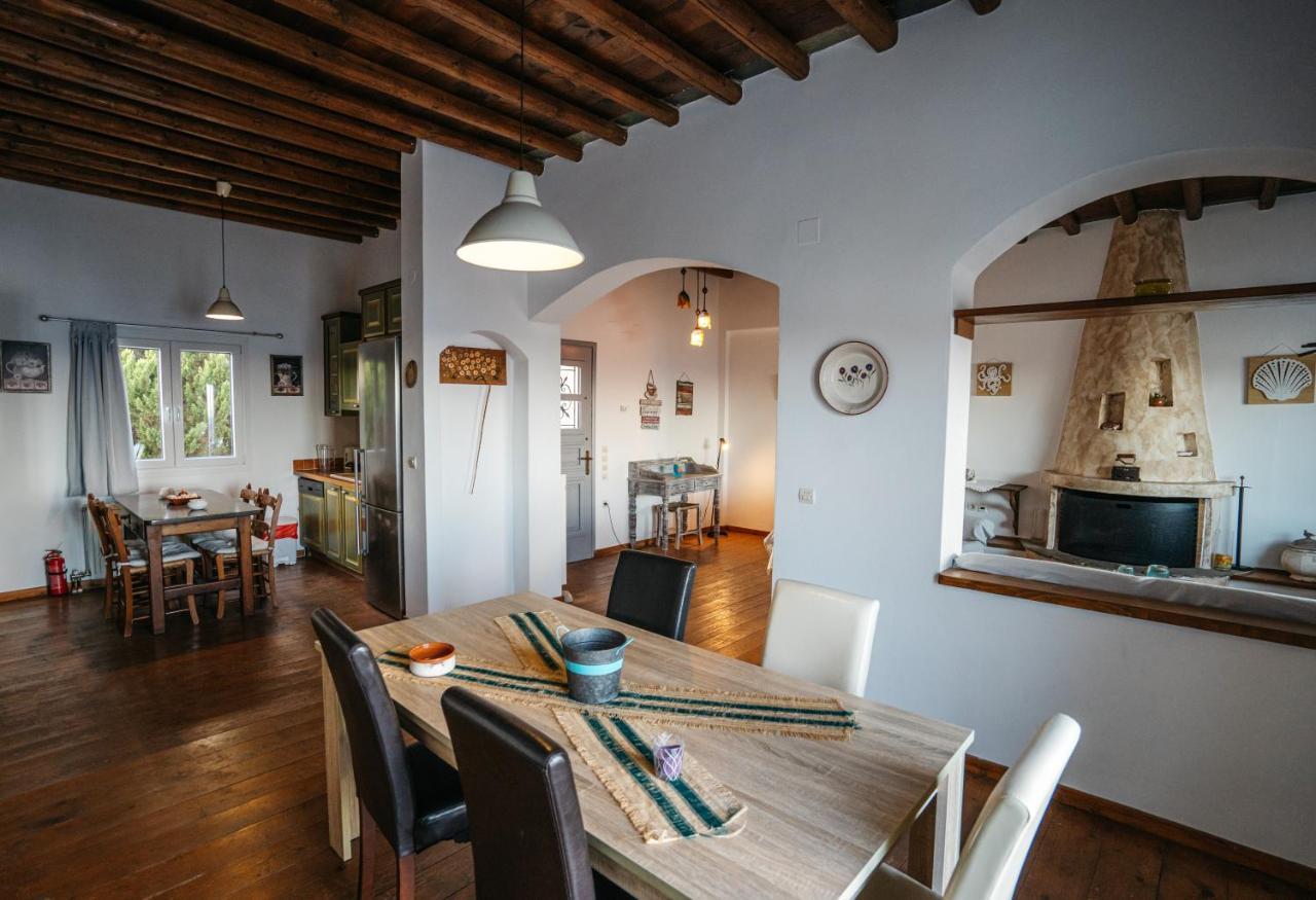 Cape Napos Aparthotel 3*