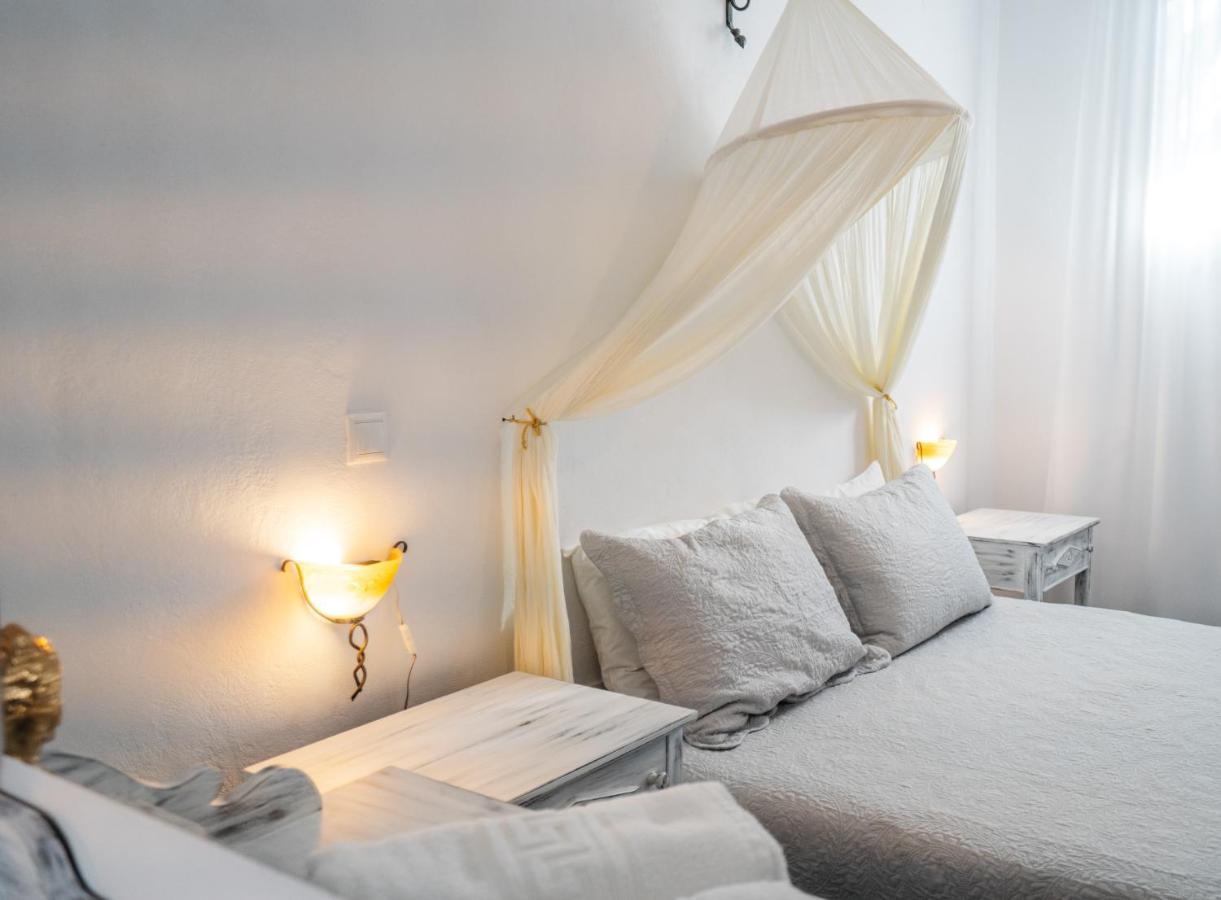 Cape Napos Aparthotel 3*