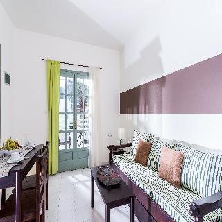 Angela Aparthotel 3*