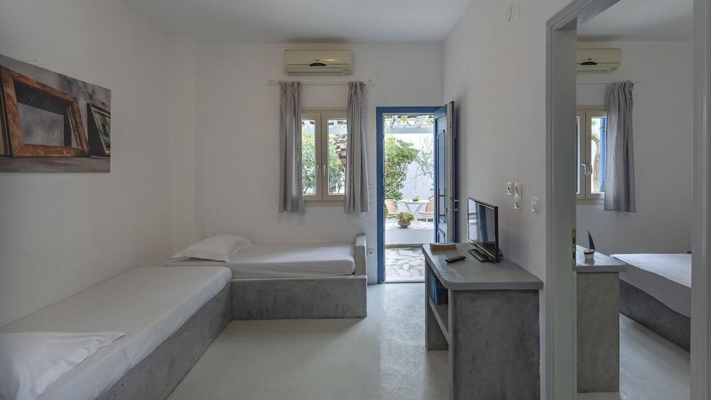 Coralli Seaside Livadakia