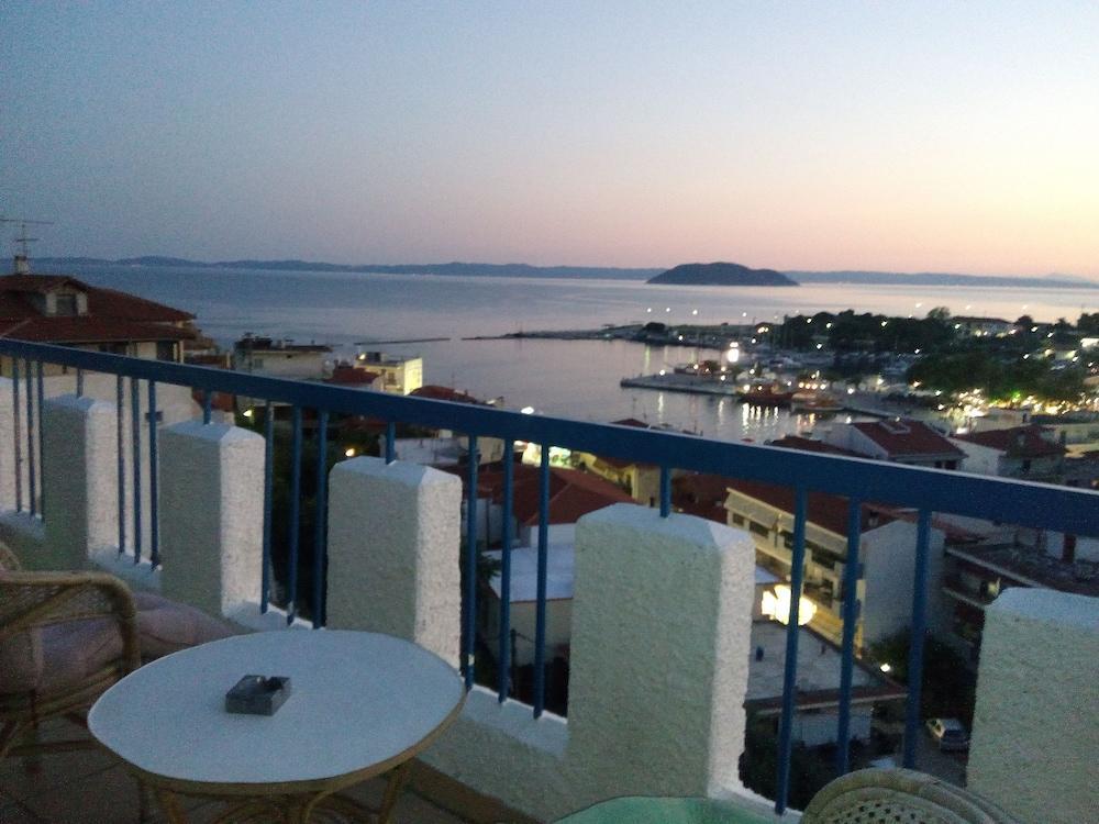 Egeon Apartment Neos Marmaras