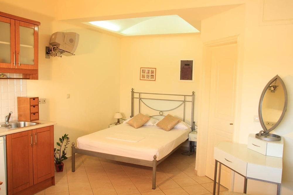 Aigiali Apartment Limnos (Chios)