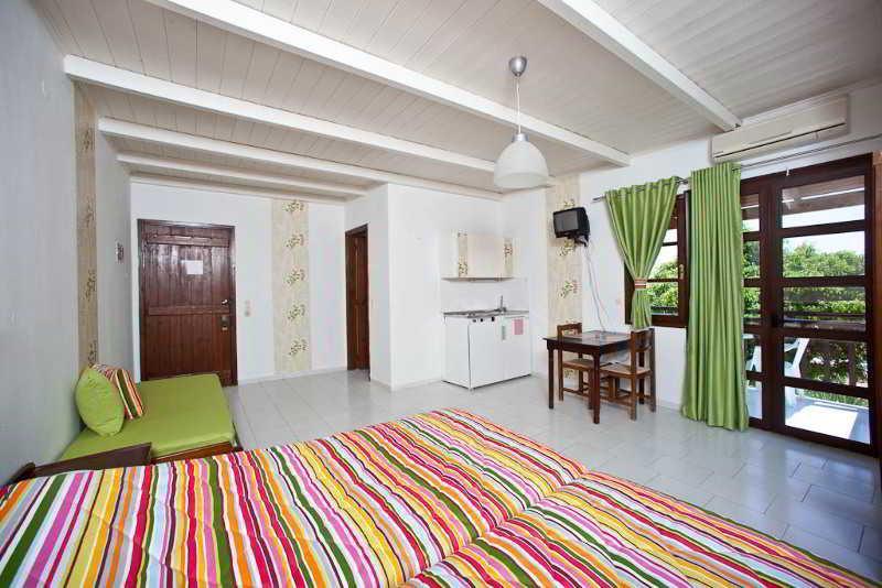 Ledra Aparthotel 3*