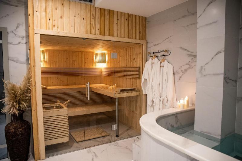 Lagaria Luxury & Apartment *