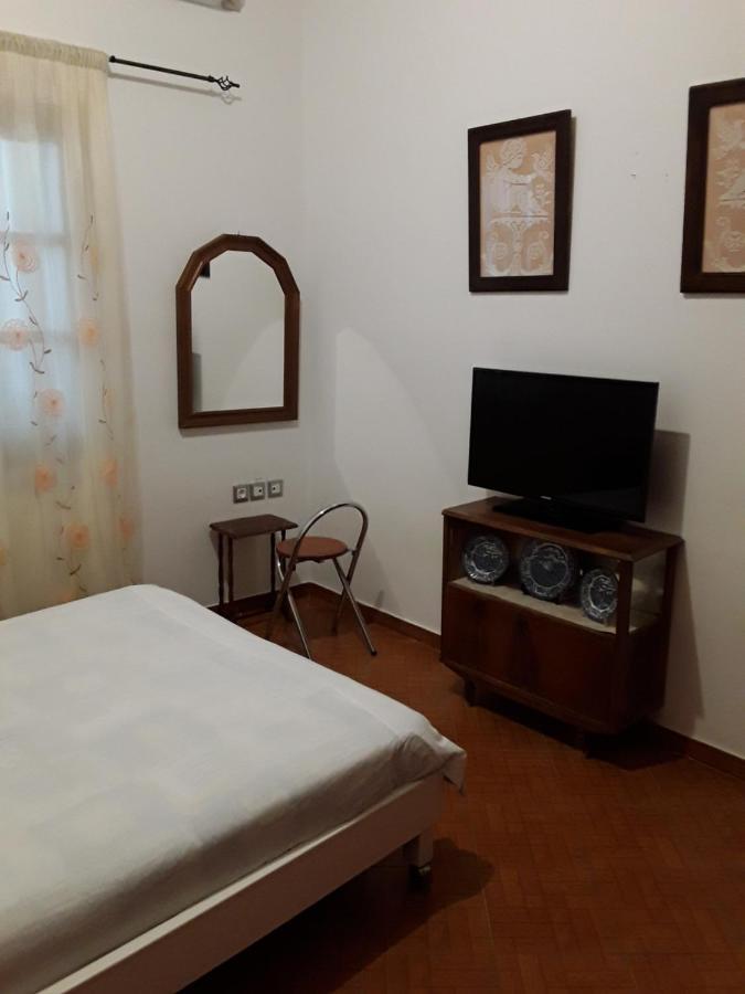 Square House Apartment *