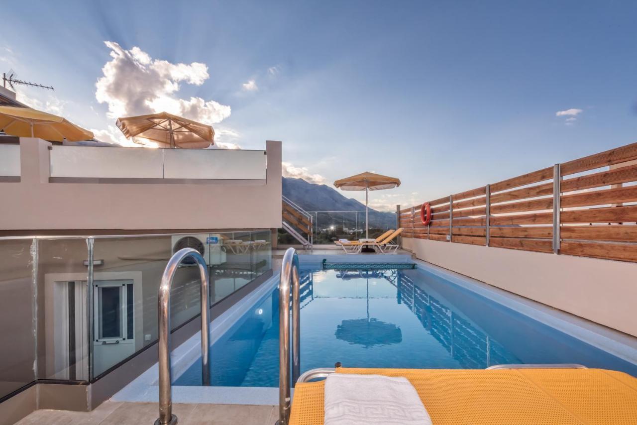 Giannis Pool In Kastelos Kastellos