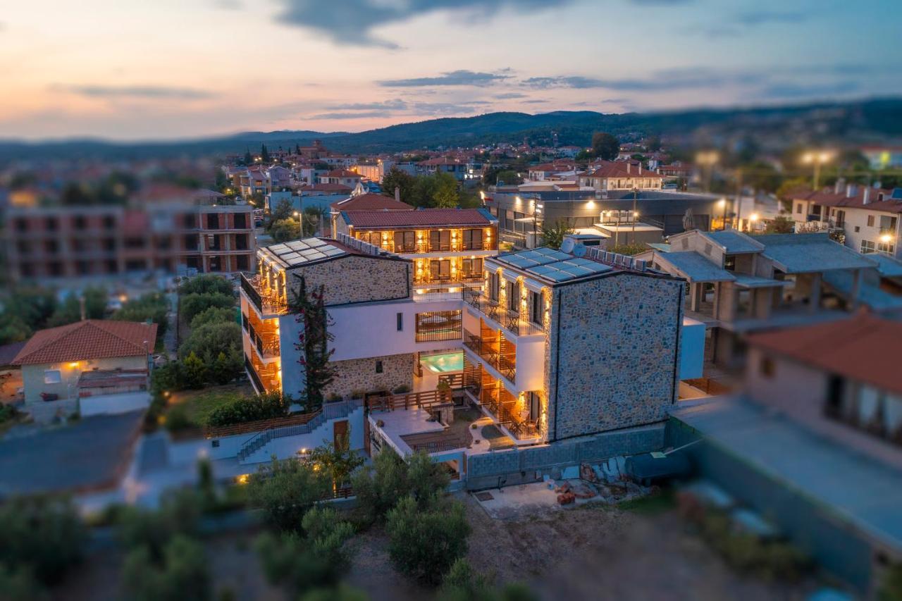 Dandelion Aparthotel 4*
