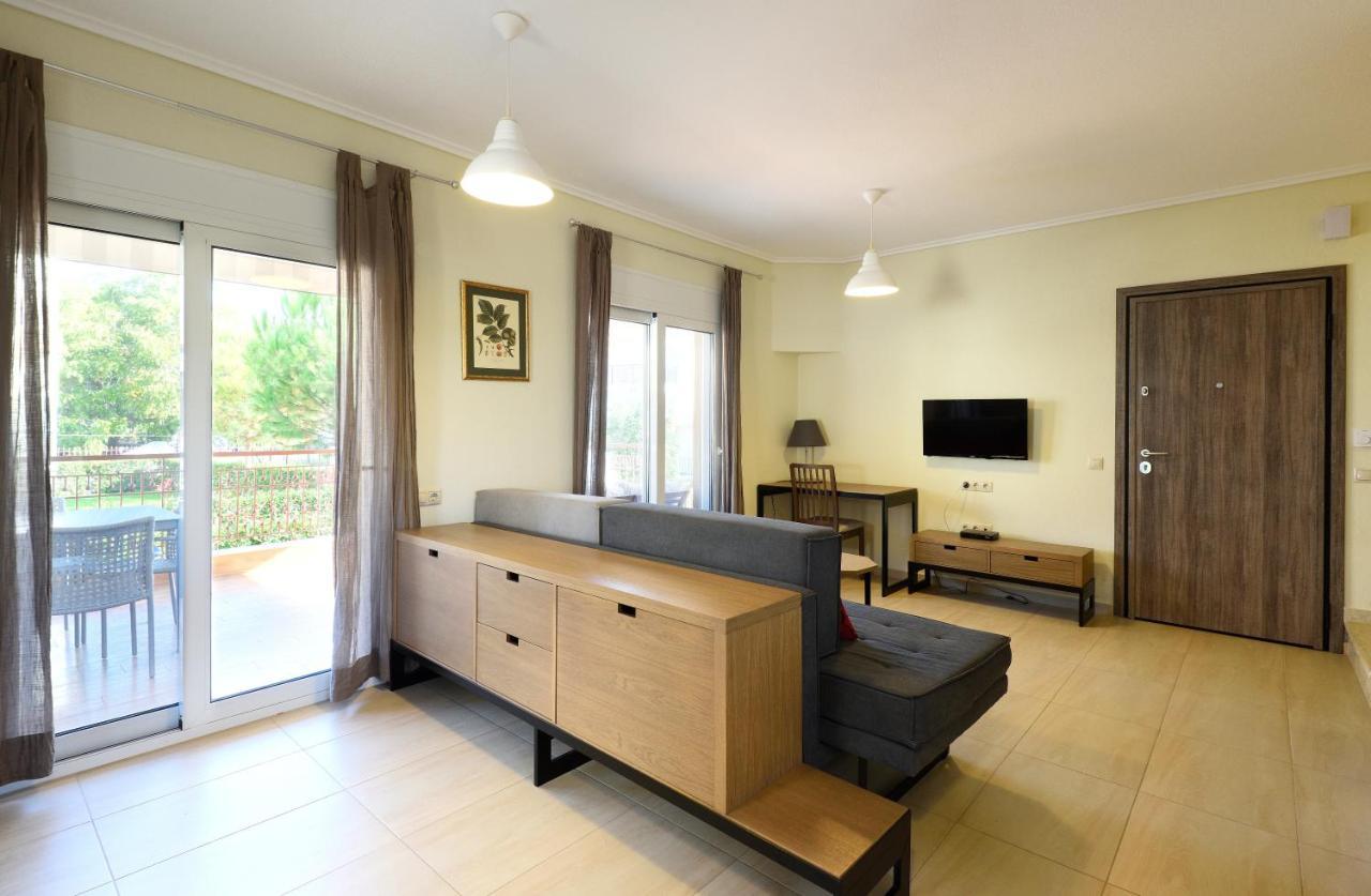Botanica & Holiday home *